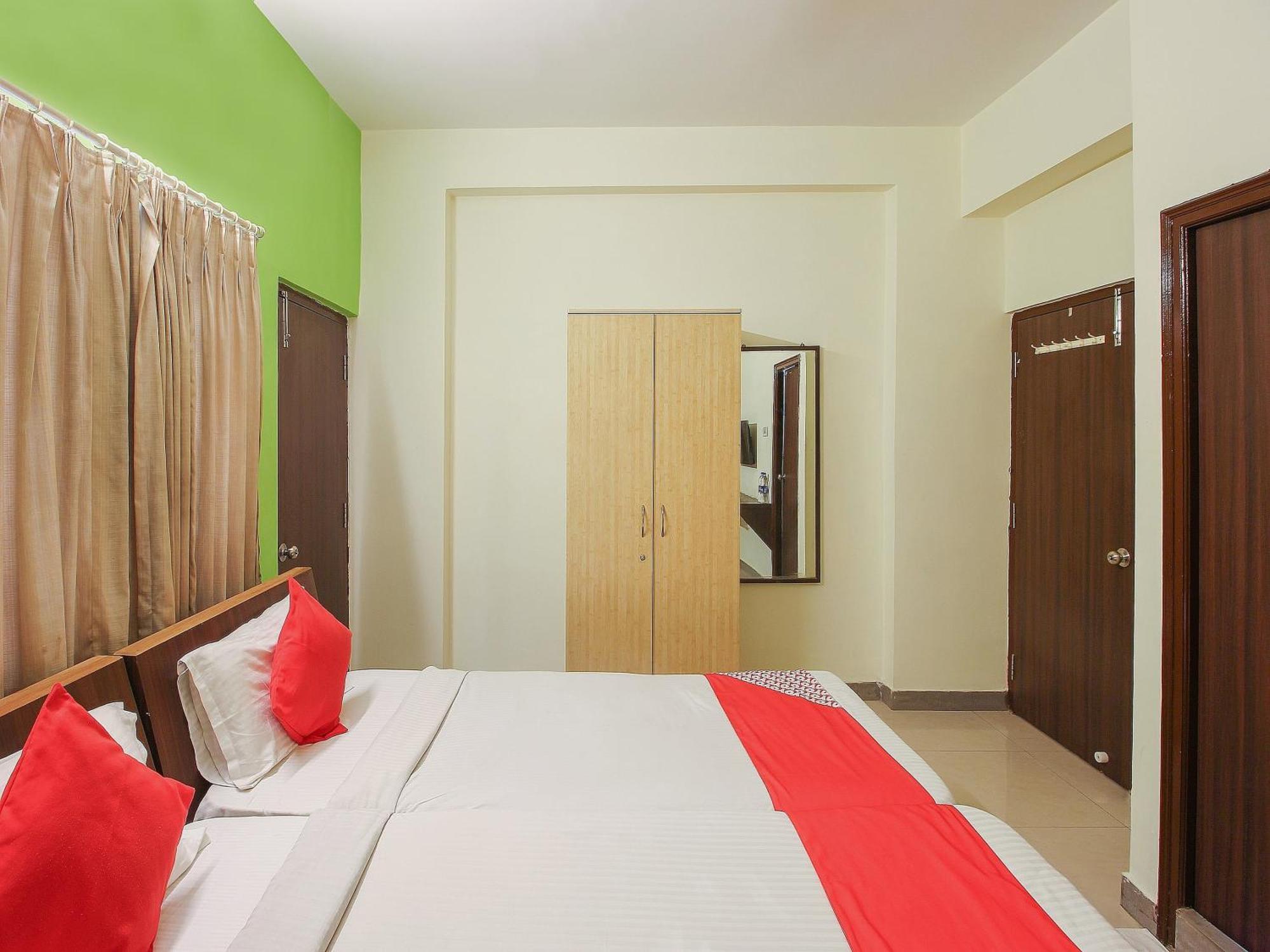 Super Collection O Begumpet Formerly Alpine Glow Sunrise حيدر أباد المظهر الخارجي الصورة